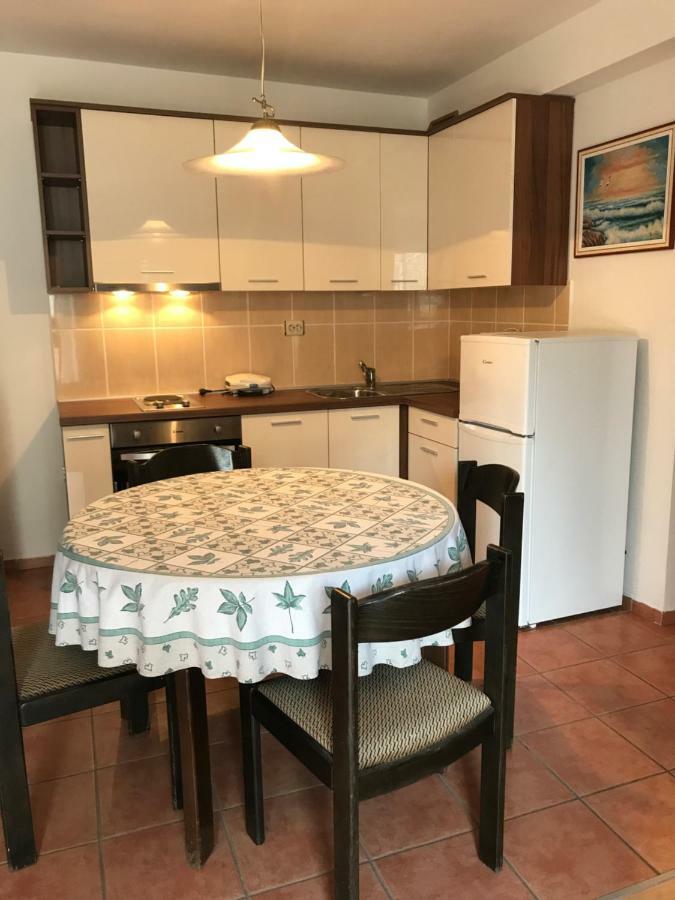 Apartment Pulic راب المظهر الخارجي الصورة
