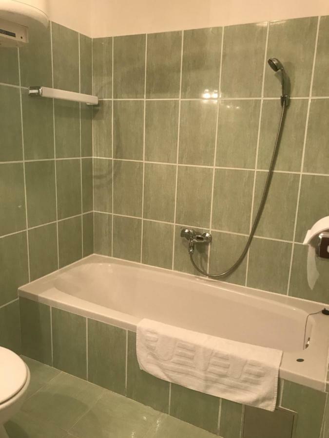 Apartment Pulic راب المظهر الخارجي الصورة